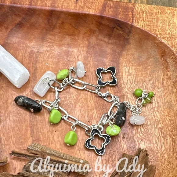 Alquimia Silver and Green Charm Bracelet - Picture 5 of 5
